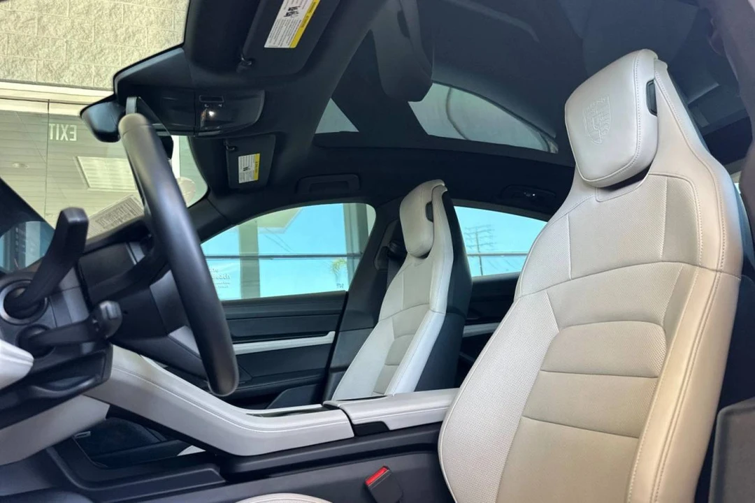2023 Porsche Taycan 4S - Image 5 of 5
