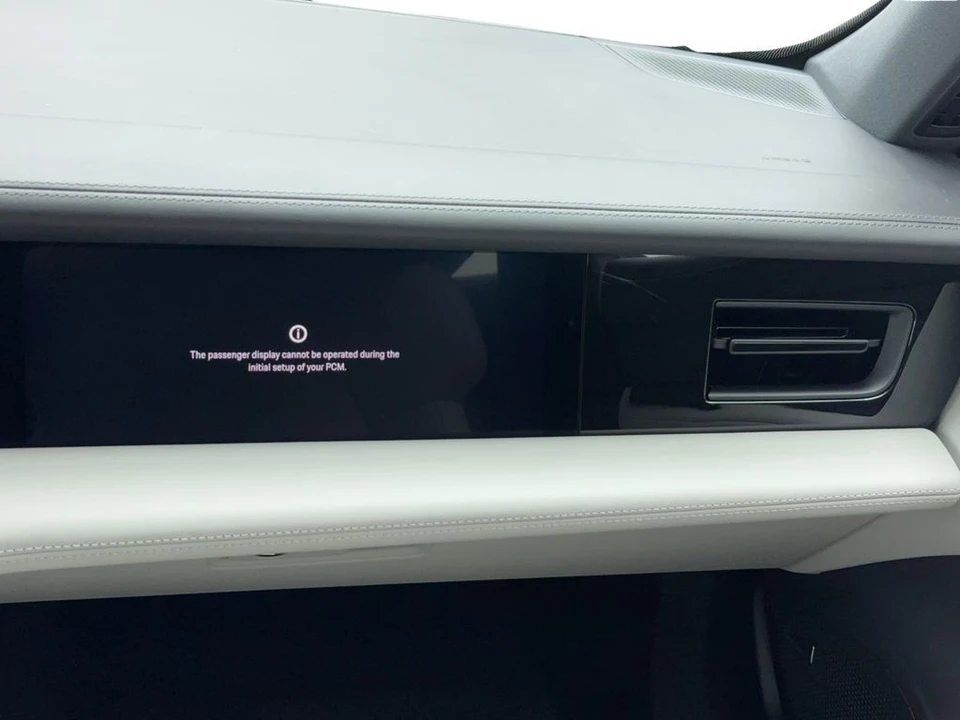 2023 Porsche Taycan 4S - Image 20 of 21