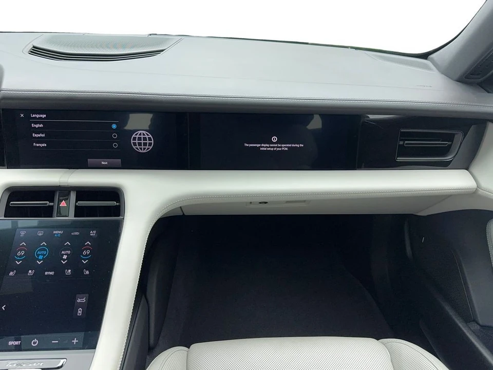 2023 Porsche Taycan 4S - Image 19 of 21