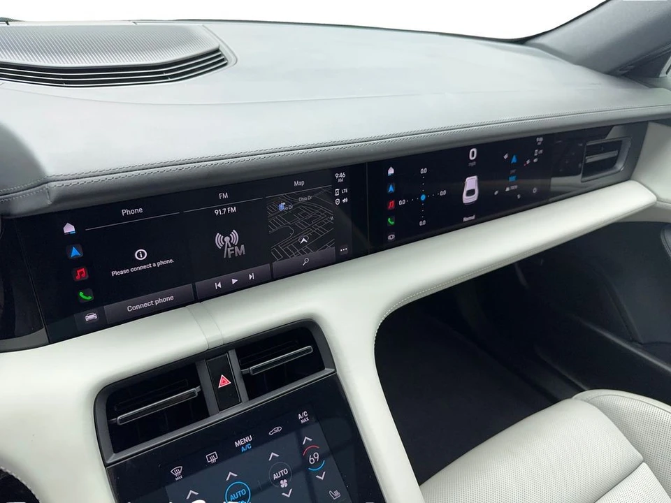 2023 Porsche Taycan 4S - Image 23 of 31