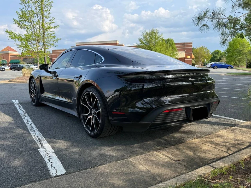 2023 Porsche Taycan 4S - Image 5 of 8