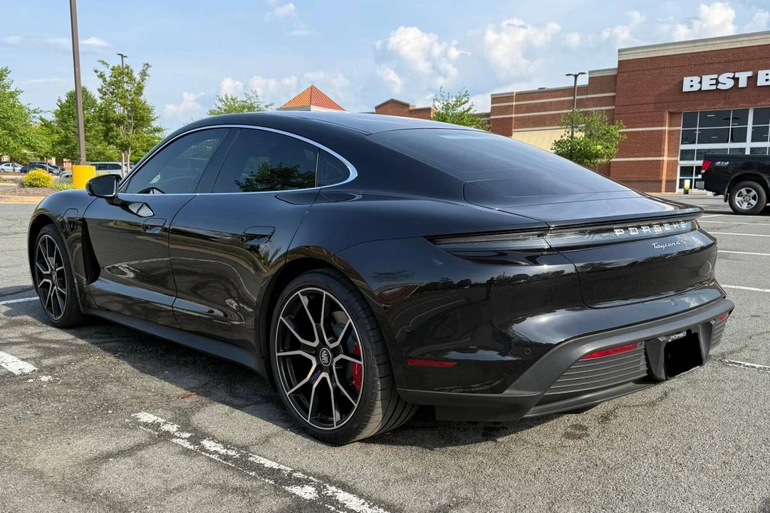 2023 Porsche Taycan 4S - Image 3 of 8