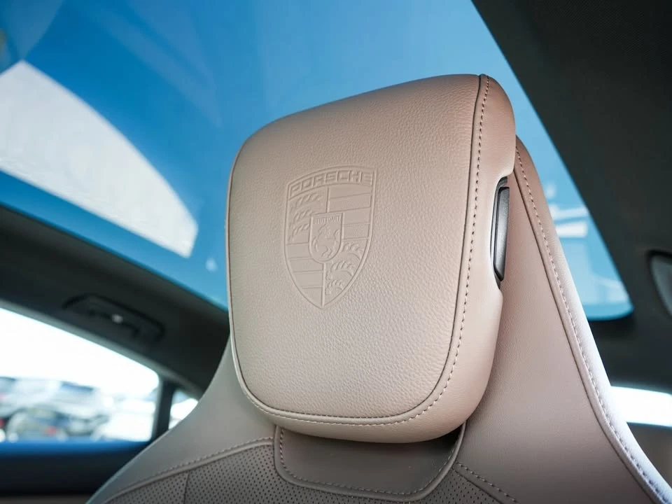 2023 Porsche Taycan 4S - Image 18 of 20