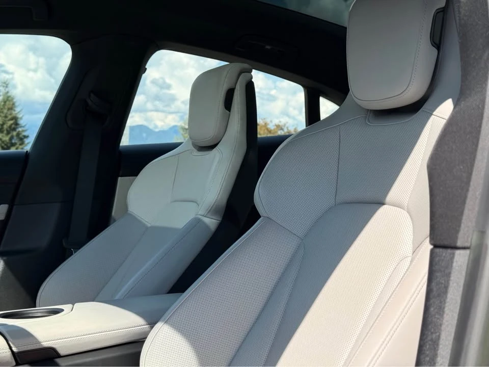 2023 Porsche Taycan 4S - Image 11 of 19