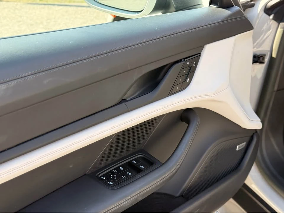 2023 Porsche Taycan 4S - Image 9 of 19