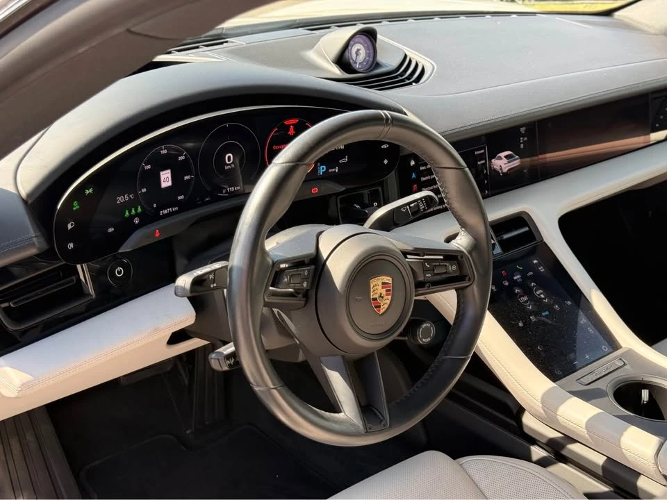 2023 Porsche Taycan 4S - Image 10 of 19