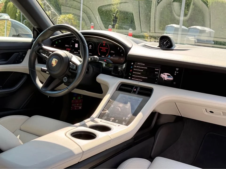 2023 Porsche Taycan 4S - Image 18 of 19