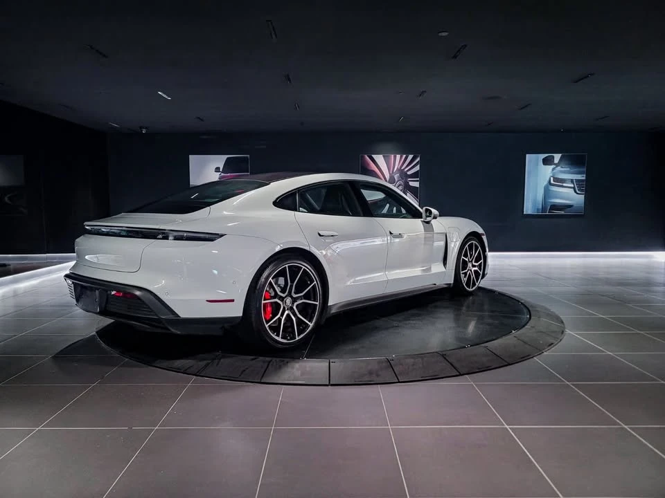 2023 Porsche Taycan 4S - Image 7 of 20