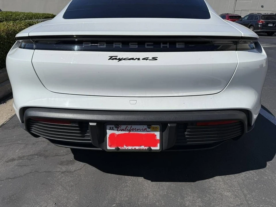 2023 Porsche Taycan 4S - Image 4 of 8