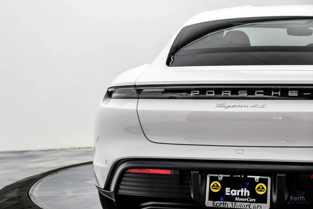 2023 Porsche Taycan 4S - Image 13 of 31