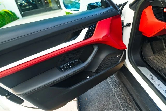 2023 Porsche Taycan 4S - Image 24 of 31