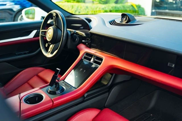 2023 Porsche Taycan 4S - Image 19 of 31