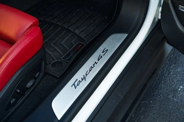 2023 Porsche Taycan 4S - Image 17 of 21