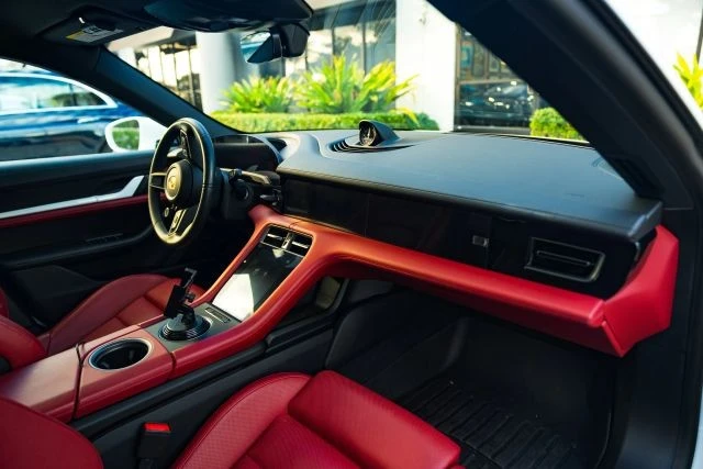 2023 Porsche Taycan 4S - Image 14 of 31