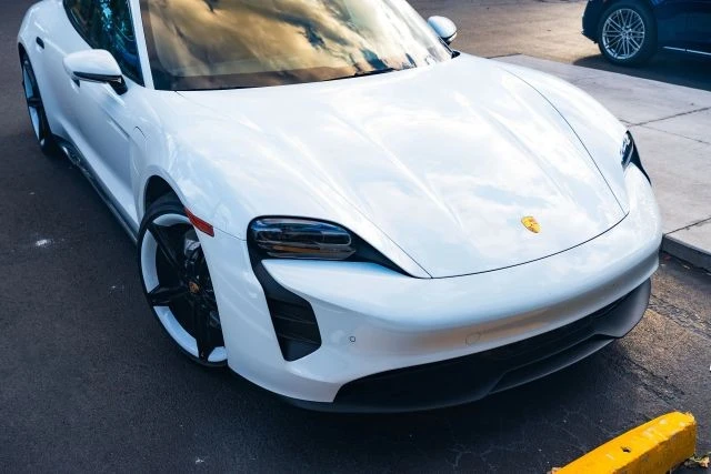 2023 Porsche Taycan 4S - Image 5 of 31