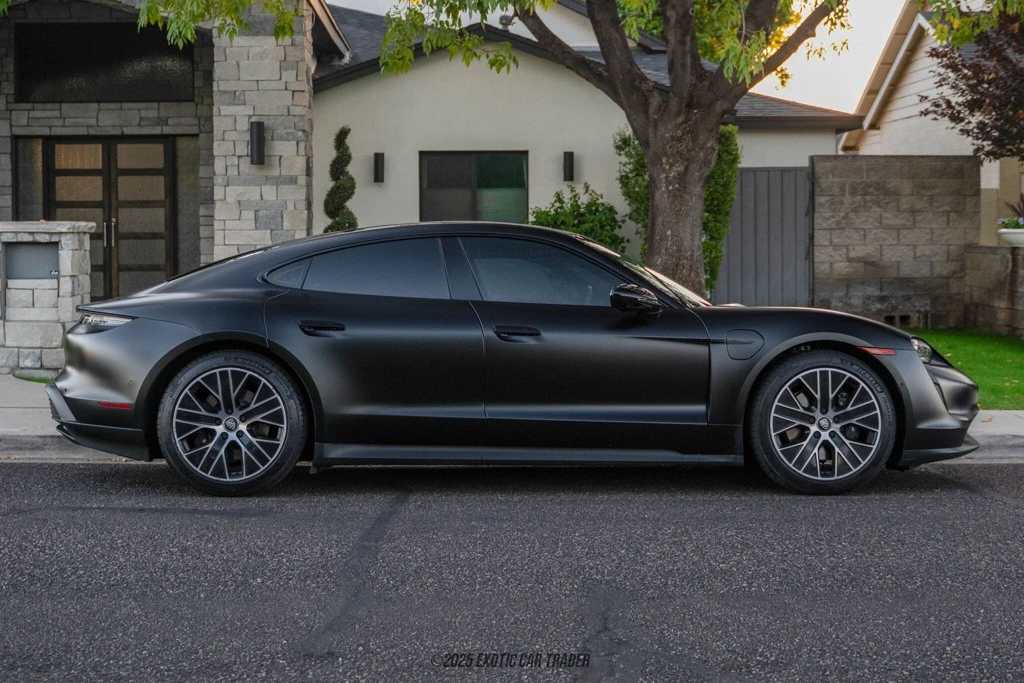 2023 Porsche Taycan 4S - Image 9 of 12