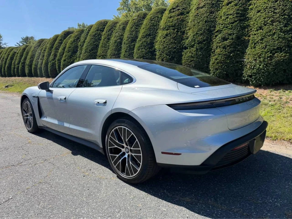 2023 Porsche Taycan 4S - Image 3 of 5