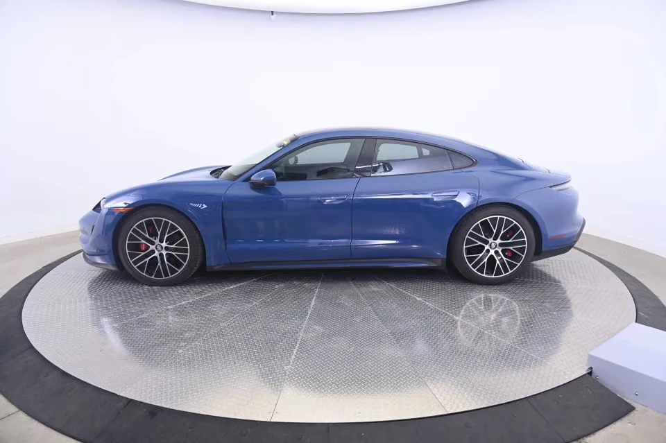 2023 Porsche Taycan 4S - Image 11 of 31