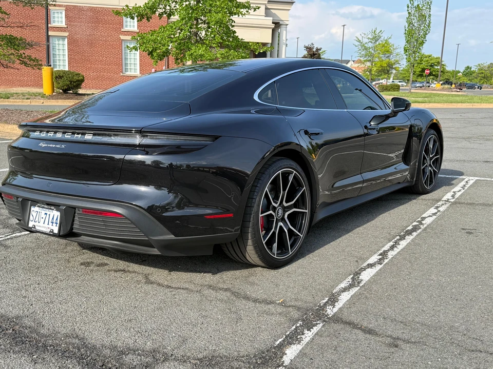 2023 Porsche Taycan 4S - Image 8 of 31
