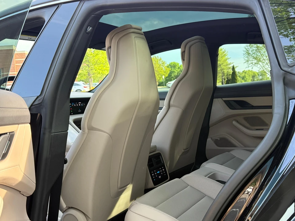 2023 Porsche Taycan 4S - Image 27 of 31