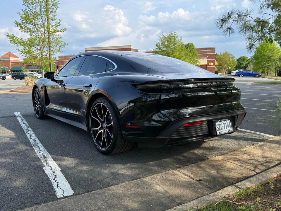 2023 Porsche Taycan 4S - Image 7 of 31