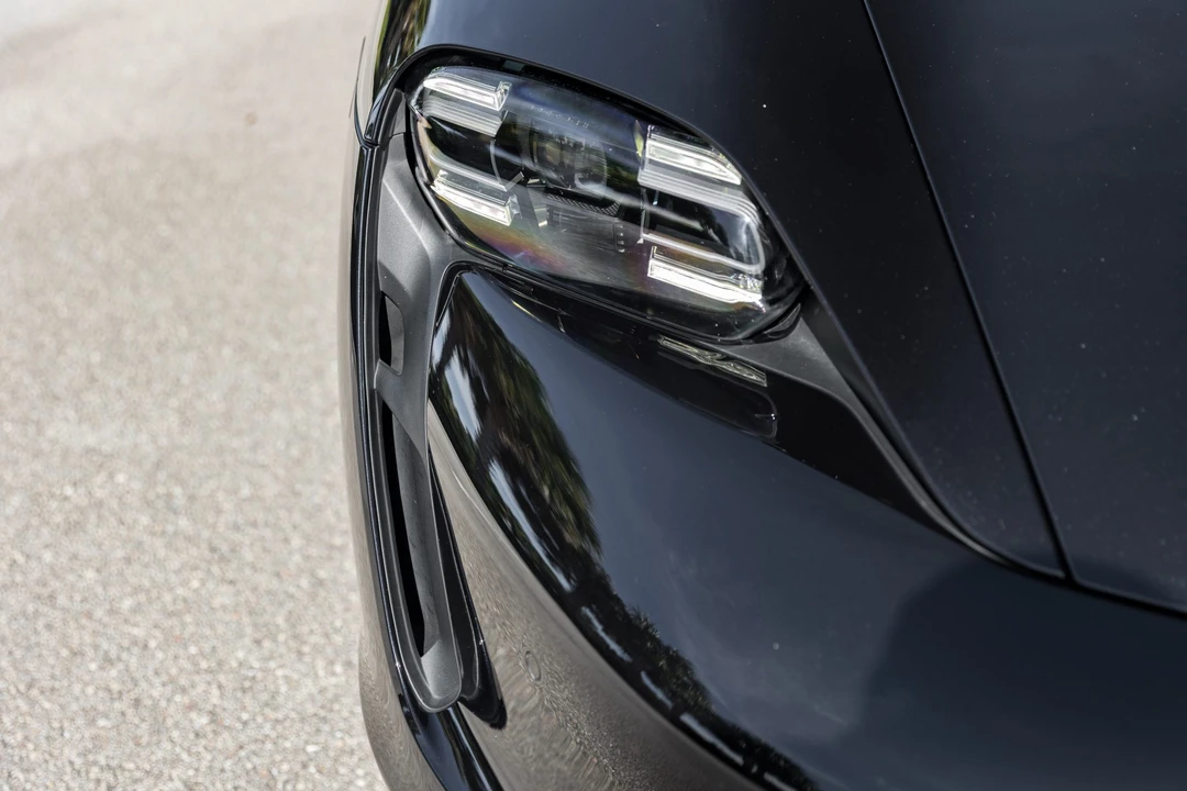 2023 Porsche Taycan 4S - Image 13 of 31