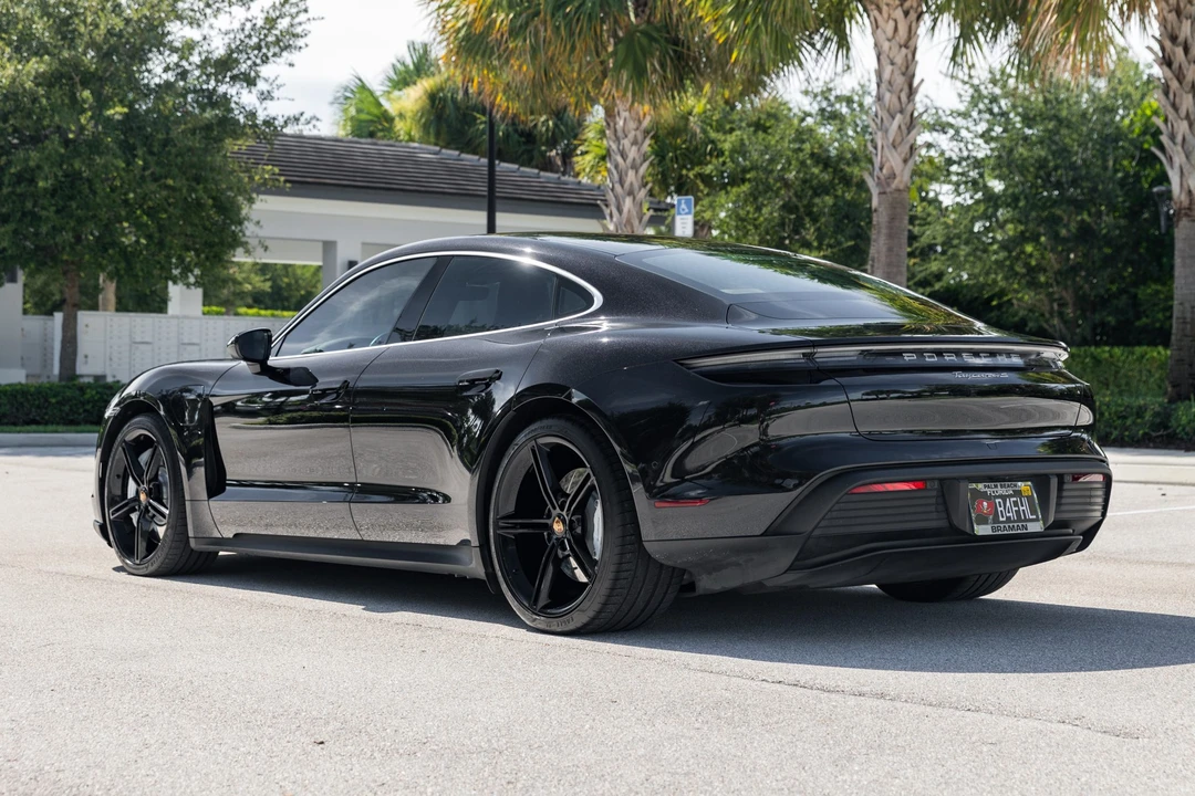 2023 Porsche Taycan 4S - Image 7 of 31
