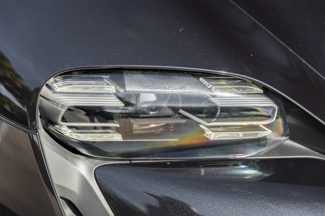 2023 Porsche Taycan 4S - Image 11 of 31