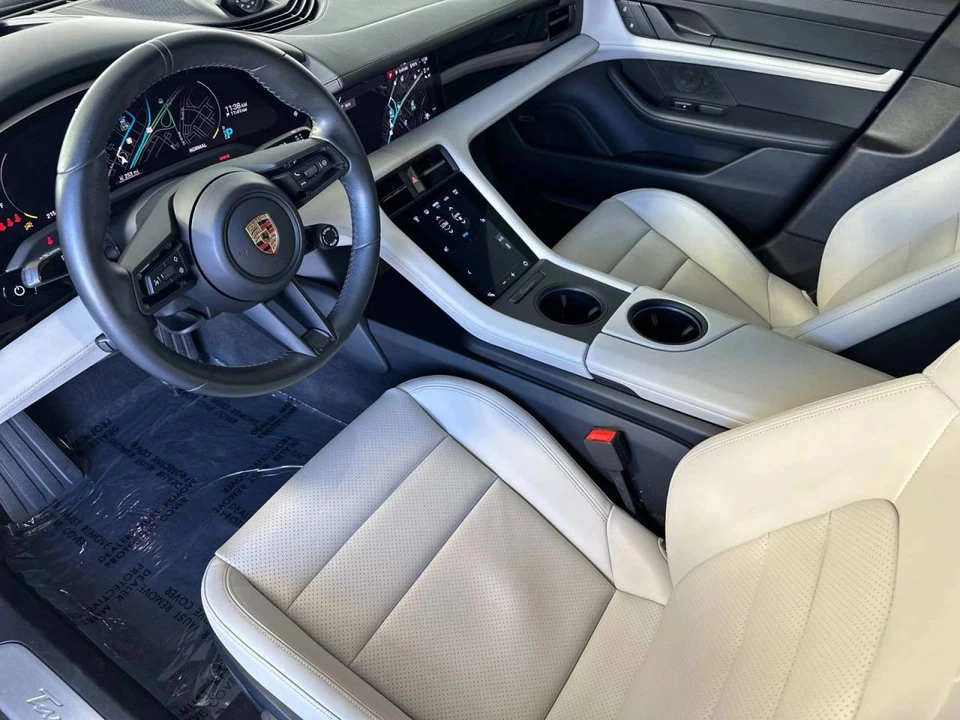 2023 Porsche Taycan 4S - Image 4 of 5