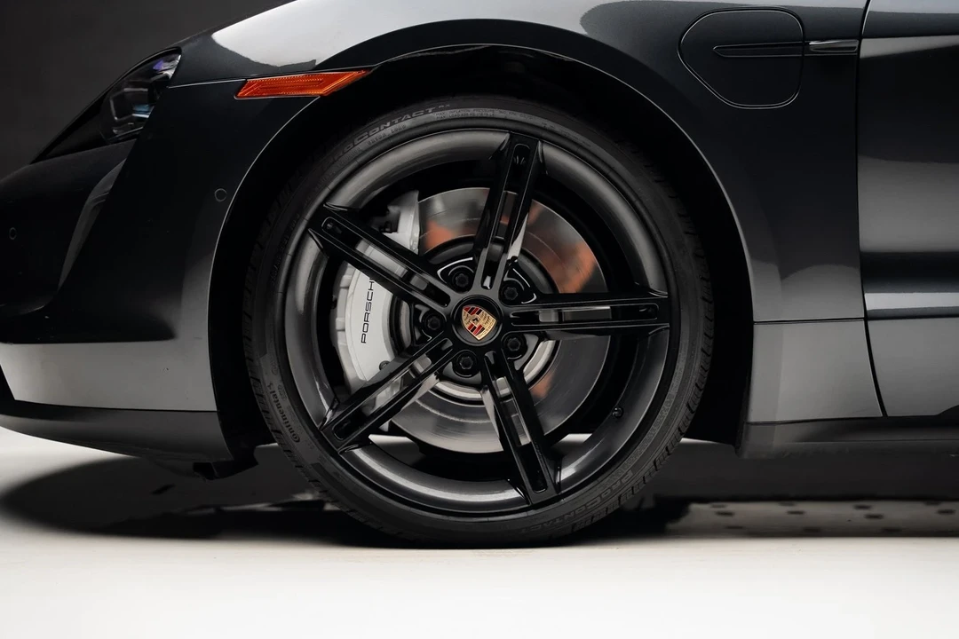 2023 Porsche Taycan 4S - Image 18 of 21