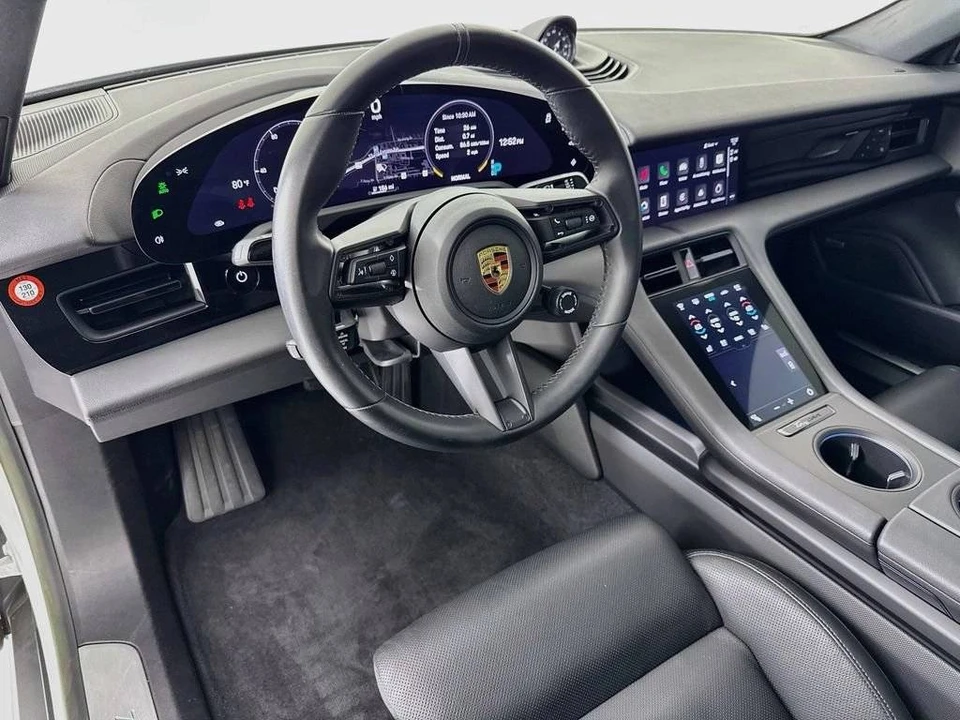 2023 Porsche Taycan 4S - Image 4 of 5