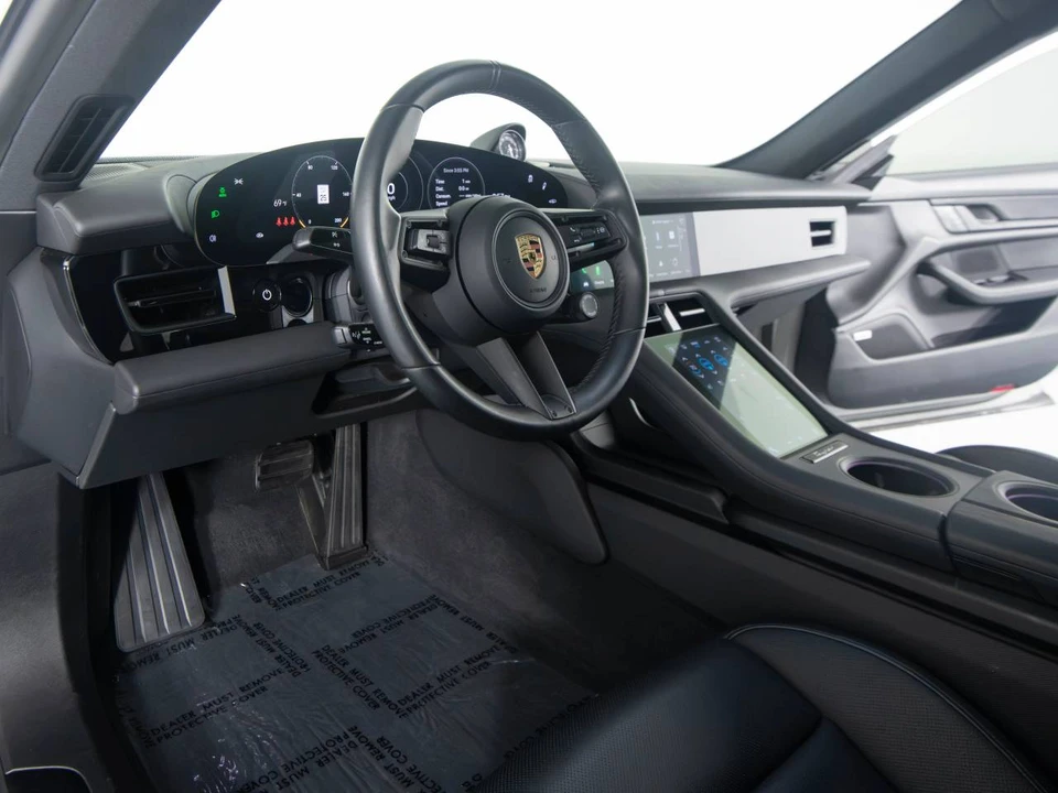 2023 Porsche Taycan 4S - Image 4 of 5