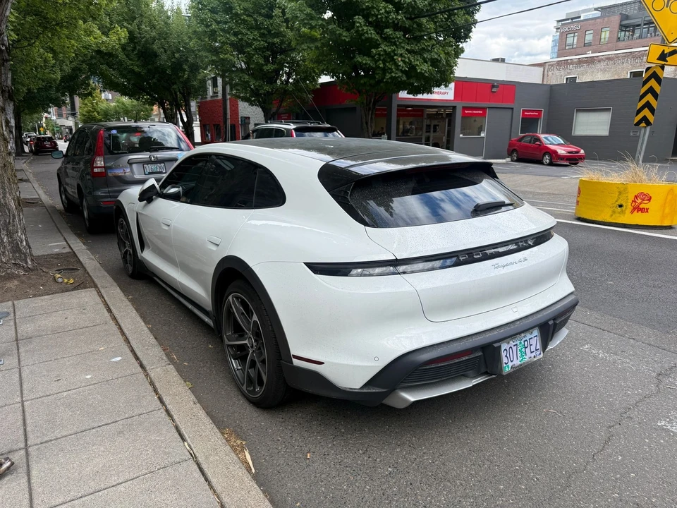 2023 Porsche Taycan 4S - Image 2 of 4
