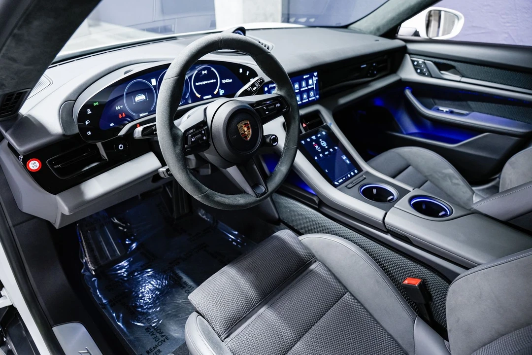 2023 Porsche Taycan 4S - Image 16 of 31