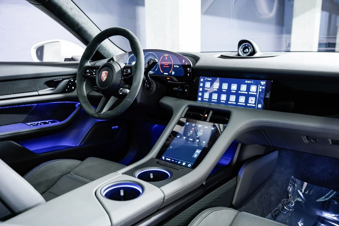2023 Porsche Taycan 4S - Image 26 of 31