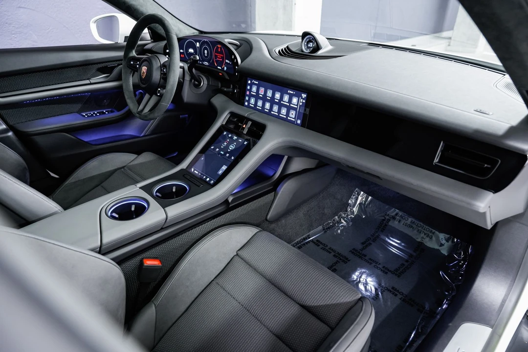 2023 Porsche Taycan 4S - Image 25 of 31