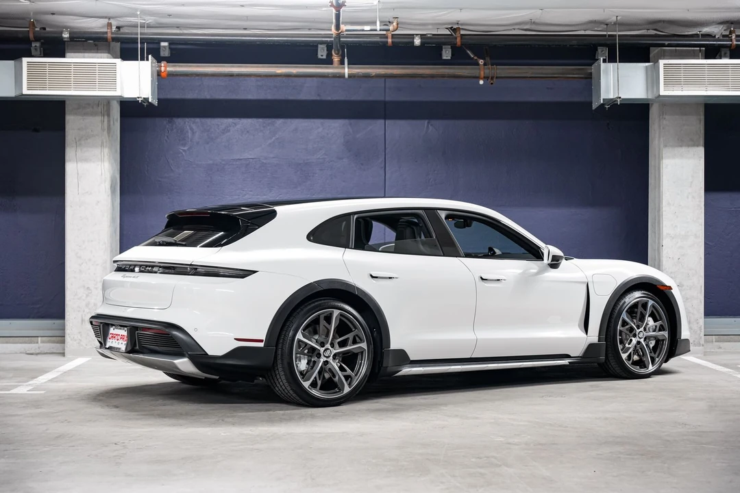 2023 Porsche Taycan 4S - Image 3 of 31