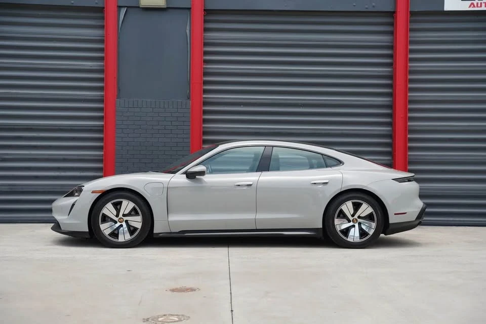 2023 Porsche Taycan - Image 5 of 18
