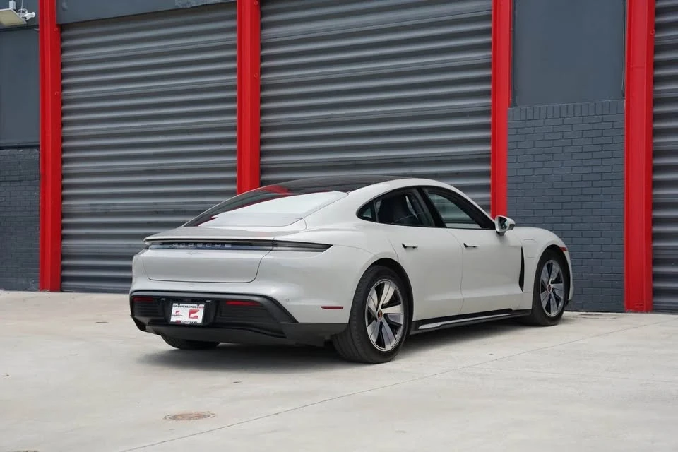 2023 Porsche Taycan - Image 6 of 18
