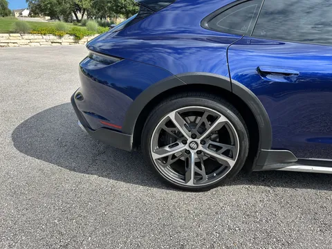 2023 Porsche Taycan 4 - Image 3 of 11