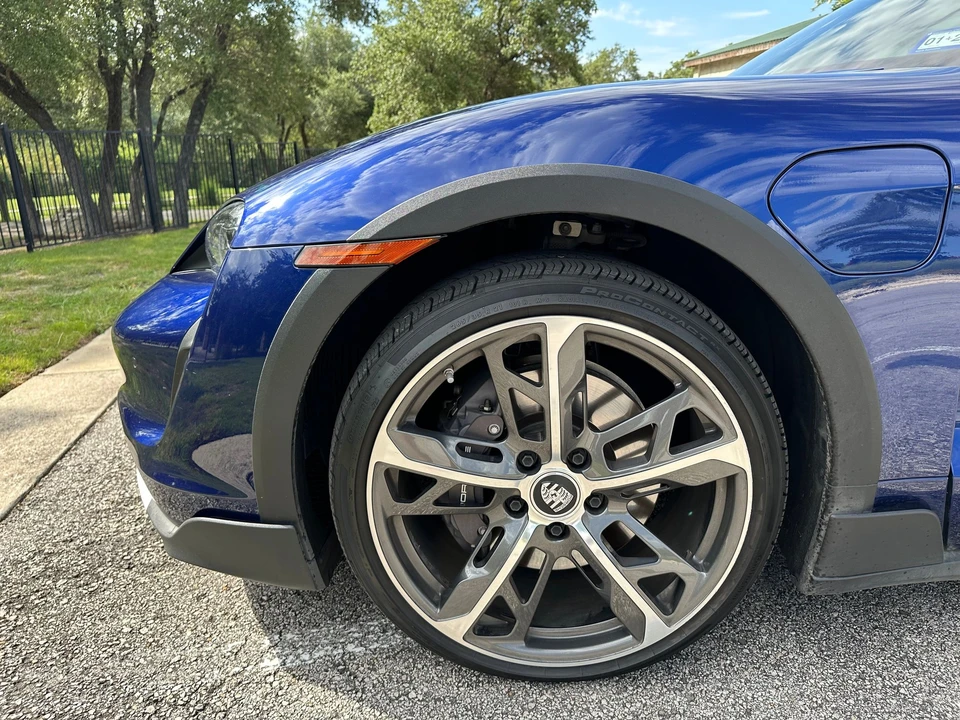 2023 Porsche Taycan 4 - Image 6 of 11