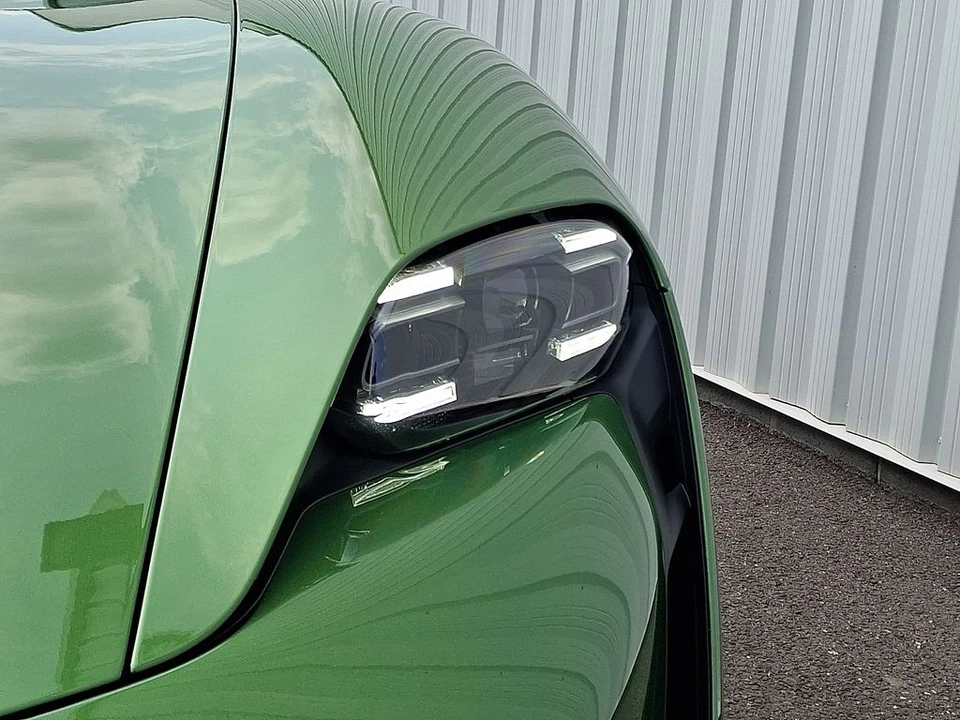 2023 Porsche Taycan Cross Turismo - Image 13 of 31