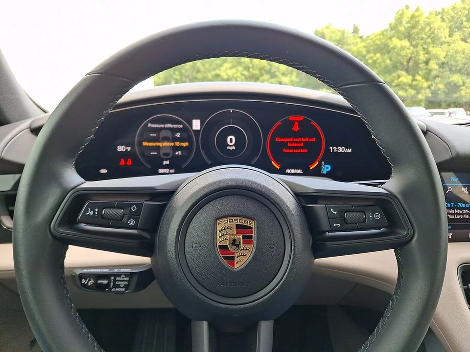 2023 Porsche Taycan Cross Turismo - Image 22 of 31