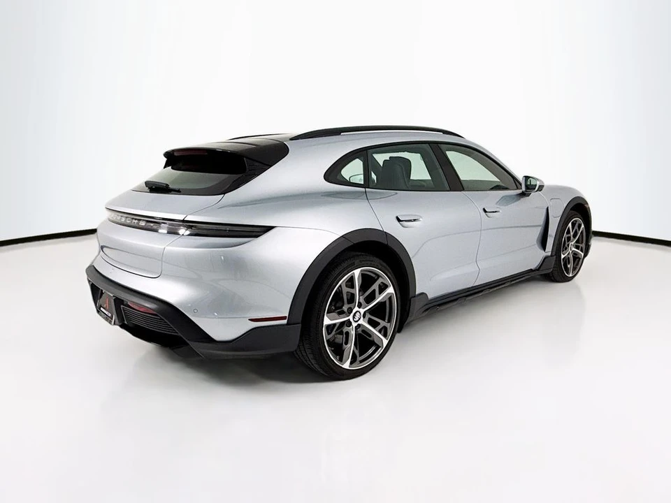 2023 Porsche Taycan 4 - Image 7 of 12