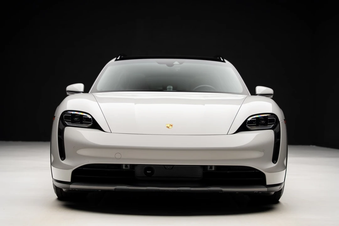 2023 Porsche Taycan 4S - Image 7 of 21