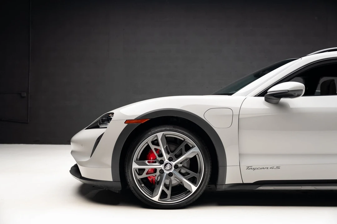 2023 Porsche Taycan 4S - Image 17 of 21