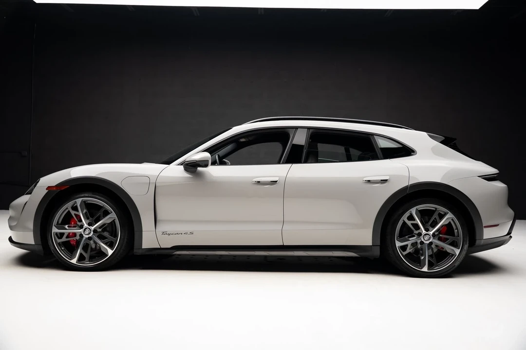 2023 Porsche Taycan 4S - Image 16 of 21