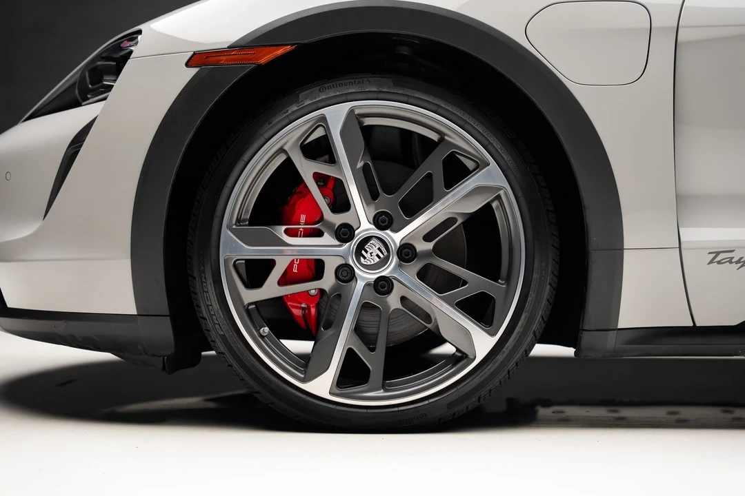 2023 Porsche Taycan 4S - Image 18 of 21