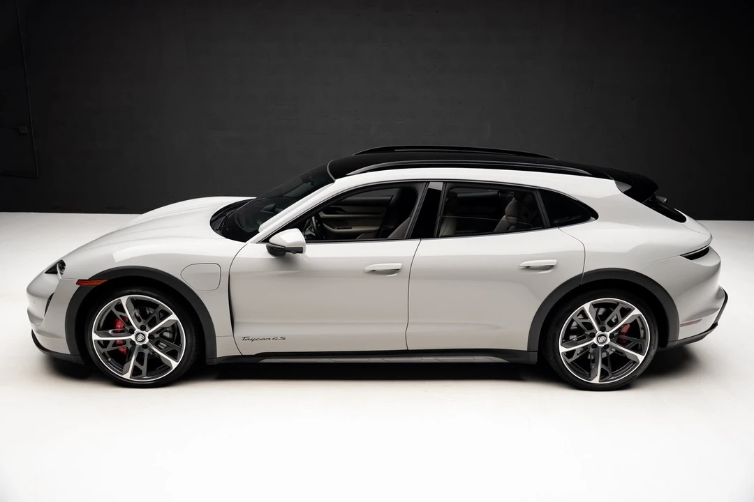 2023 Porsche Taycan 4S - Image 15 of 21