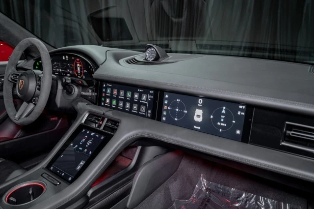 2023 Porsche Taycan GTS - Image 17 of 22